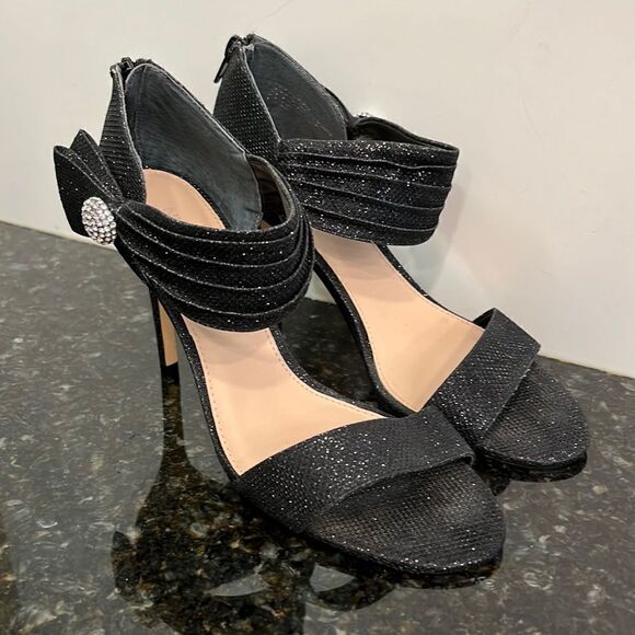 Nine West Women’s Rhinestone Buckle 3” Heels-Size 7M - Picture 1 of 7